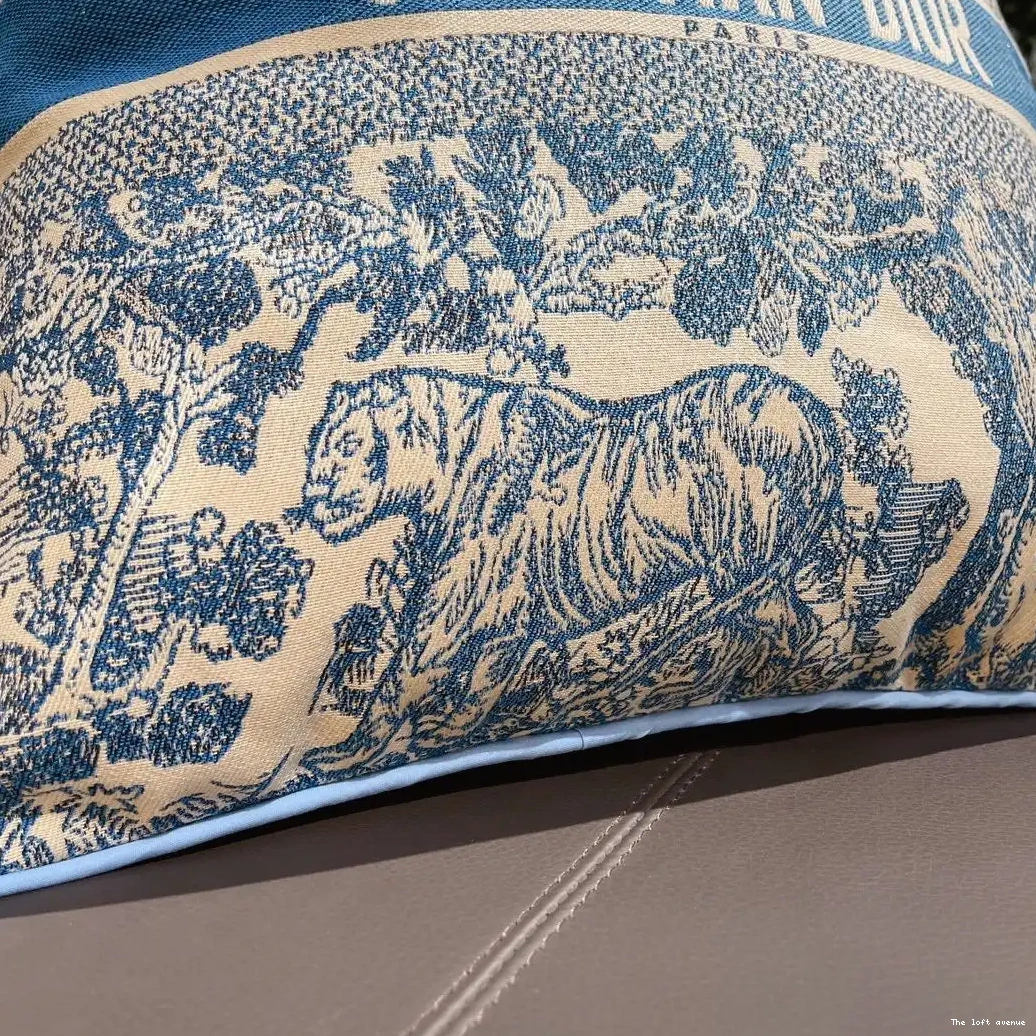 2.0 THROW PILLOW CHRISTIAN 0527